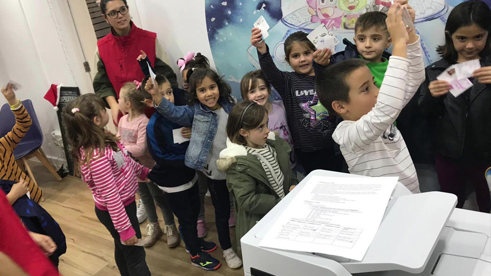 Little Trips Travel by Tea Room School of English November 2019